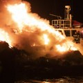 Prve slike drame u Istri, gust dim prekrio sve: Zbog požara ljudi skakali u more, čule se i eksplozije