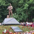 Vučević: Srbija pamti i zauvek čuva sećanje na sinove i kćeri koji poginuli za slobodu