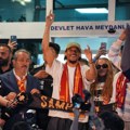 Ludilo - Saneov let do Istanbula uživo pratilo milion i po ljudi VIDEO