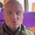 Ruski vojnik tek pušten iz zarobljeništva, a već želi da se vrati u borbu "Pobeda će biti naša" (video)
