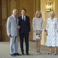 Govor tela Makronovih u Britaniji pod lupom stručnjaka: "On šarmantan, poput francuskog šampanjca, ona hladna"