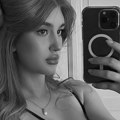 (Foto) "Koliko si zgodna": Ćerka Goca Tržan se skinula i pokazala obline, pevačica odmah reagovala: Lena na jahti u Crnoj Gori…