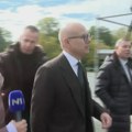 (VIDEO) Obezbeđenje Miloša Vučevića odgurnulo novinarku N1 kada je pokušala da mu postavi pitanje