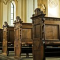 Sveštenik pokušao da proda vrata svoje crkve iz XVI veka za 390 evra