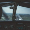 Mali avion udario u neboder u Pekingu, poginuo pilot