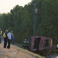 Autobus sa poljskim tablicama sleteo sa auto-puta u Mađarskoj i prevrnuo se: Poginulo dvanaest osoba, više povređenih