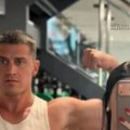 Ovako izgleda disciplina! Ni roditeljstvo ih nije zaustavilo: David i Tamara pokazali izvajana tela u teretani