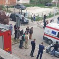 Devojka teško povređena nakon pada sa zgrade. Drama u Novom Pazaru: Hitna pomoć odmah stigla na lice mesta.