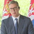 Vučić ponovio da neće da ide sa Kurtijem na razgovor, rekao da uhapšeni kosovski policajci jedu torte i voće