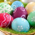 Šta znače boje u koje farbamo jaja? Svaka ima jasnu simboliku, a evo zašto neka moraju ostati neofarbana