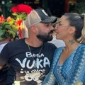 Luka stigao u Sarajevo i upoznao ćerku Aneli Ahmić: Rijaliti par viđen zajedno, svi primetili samo jedno