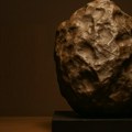 Na aukciji prodaju meteorit star koliko i Sunčev sistem Težak je 240 kilograma i star 4,6 milijardi godina; Početna cena…