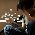 Uhapšeno 30 predatora na internetu: Deca na meti zloupotrebe, evo šta roditelji treba da urade