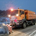 KJP „Zlatibor“: Ekipe zimske službe na terenu od samog početka padavina