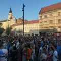 Protest Jovinih đaka okupio veliki broj građana ispred SNP-a, učenici najavili bojkot nastave