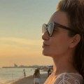 Jelena Tomašević se skinula na plaži: Ovakvu je retko viđamo, pokazala izvajano telo i usijala mreže (foto)