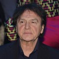 Evo gde Čola provodi leto i uživa za sve pare: šeta kao sav normalan svet, fanovi ga zaustavljaju za fotografiju
