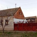 Prodaje se seosko domaćinstvo za 25.000 evra! Ima garažu, ambar i plac od čak 18 ari: Nalazi se na 55 kilometara od Beograda…
