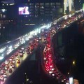 "Krkljanac" u Beogradu: Kolone vozila na Gazeli i Brankovom mostu, automobili mile, a kiša je tek počela (foto)