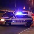 Saobraćajna nezgoda u Novom Sadu: Sudarila se dva automobila, srča rasuta svuda po ulici (video)