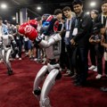 Pogledajte boks meč robota VIDEO