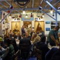 Vlasnik restorana urniše goste - na svaku njihovu lošu recenziju, ima odgovor: "Jedite splačine u pekari, roditelji vas nisu…