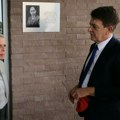 Kragujevac čuva sećanje: Ambasadorka Izraela otkrila spomen-ploču u čast dr Moše Elija