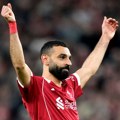 Liverpul bravurama Salaha i njegovog naslednika srušio Fulam i nastavio borbu za Ligu šampiona