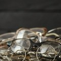 Ако имате старе наочаре, имате право благо: Уместо да их баците, урадите ово (фото)