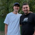 Dušan Vlahović u Torinu u društvu srpskog pevača: Nije mu palo teško što Juventus ima novu "devetku"