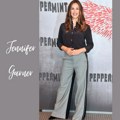 Sive pantalone Jennifer Garner su must have za zimu 2023/2024