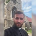 "Ja sam muslimanka, ali Isuse Hriste..." Sveštenik pozvao vernike na bogosluženje, a žene su odlepile za njim: "Oče, zgrešila…