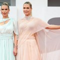 Bratanice princeze Dajane u Veneciji pokazale donji veš: Ispod elegantnih haljina, sve se providelo