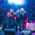 "Frajle" raspevale Tuzlu: Gradsko veče muzike, emocija, humora i panonskog šarma (foto)