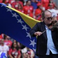 Srpski violinista odsvirao himnu BiH na Mundijalu /video/