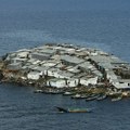 Najgušće naseljena tačka na svetu: Na steni veličine polovine fudbalskog terena živi 2.000 ljudi, razlog je "belo zlato"