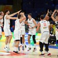 Spektakl u avionu! Košarkaši Srbije dočekani kao šampioni! "Orlovi" ostali u šoku pred put u Beograd! (video)