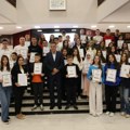 Novi Pazar nagrađuje izvrsnost: Priznanja za najbolje učenike i mentore
