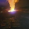 Erupcija vulkana preti da proguta grad na islandu! Lava stigla do prvih zgrada u Grindaviku, stanovnici očajni: "Vidim svoju…