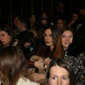 Trudna Bogdana Ražnatović u haljini pripijenoj uz telo: Cecina snajka zablistala na premijeri filma o Džeju - stomak u prvom…