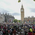 Hiljade demonstranata u Londonu traži zaštitu prirode i klime