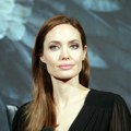 Angelina Jolie prodaje svoj Ferrari 250 GT na aukciji u Parizu