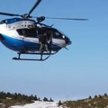 Filmska akcija spasavanja skijaša na Kopaoniku! Iz helikoptera spasioci gss spušteni na krov gondole (video)