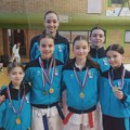 Karatistkinje Zadrugara osvojile sedam medalja na nacionalnom takmičenju u Novom Bečeju Karate klub Zadrugar