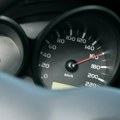 MUP: Vozio "mercedes" brzinom 242 km/h, prekršajna prijava i protiv vozača "aston martina"