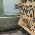 Izložba „Pogled u budućnost“ u SKC-u podseća na Gebelsove modele propagande, tvrde studenti