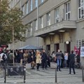Blokada Pete beogradske – učenici i roditelji traže smenu direktorke, blokirana i gimnazija "Sveti Sava"
