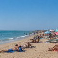 Usred bela dana vodili ljubav na plaži na Jadranu! Kupači ostali zatečeni: "Zgrožena sam! Deca su bila u blizini" (foto)