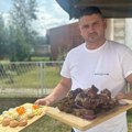 Tajna hajdučkog ćevapa iz Kotraže: Tradicija dragačevskog kraja koja čuva duh starih vremena