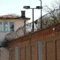 Pobegao osuđenik iz zatvora: Drama u "Zabeli": Dvojica krenula da beže, komandir ispalio hice upozorenja: Jedan odustao od…